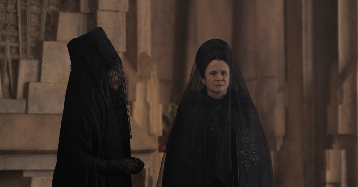 MAX-Show-Guide-Dune-Prophecy-Culture-flora-montgomery-emily-watson.jpg