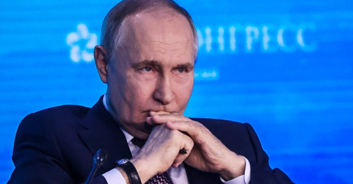 putin-sec-2200258505.jpg