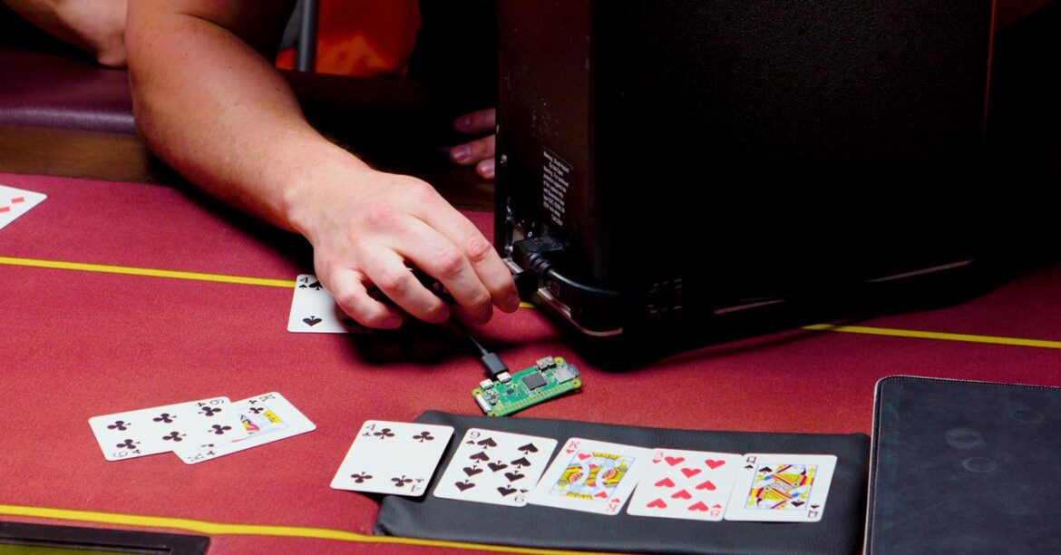 WI_WIO_11_202_HACKLAB_POKER_102325_0727.jpg